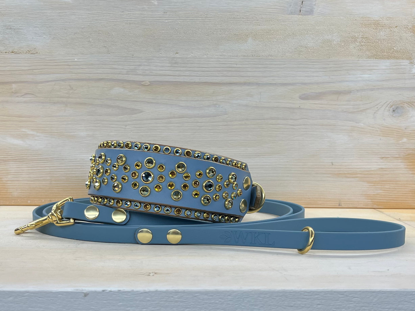 Periwinkle/Bronze Cabri with Leash 14-16"